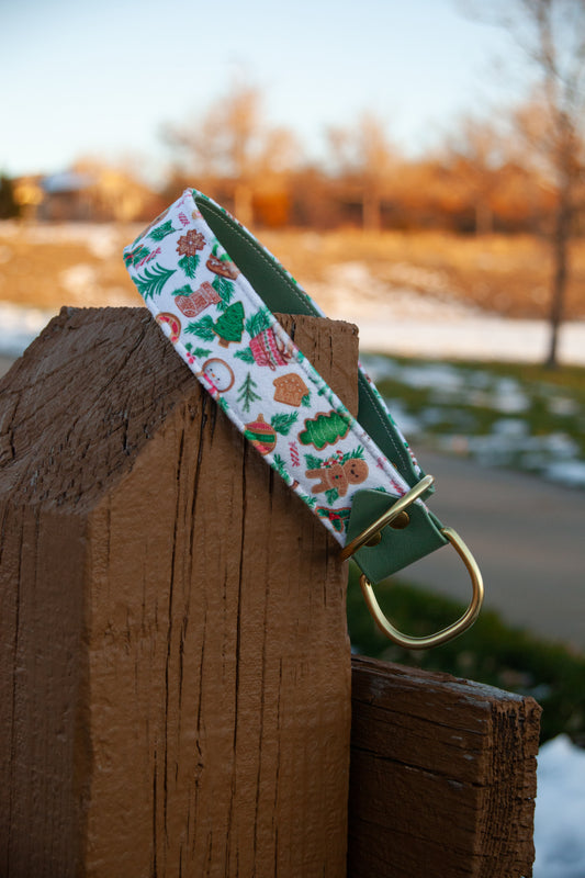 Gingerbread Velvet Collar