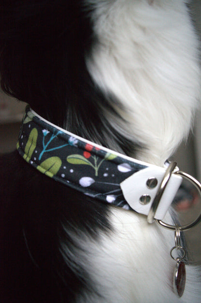 Merry Berry Velvet Collar